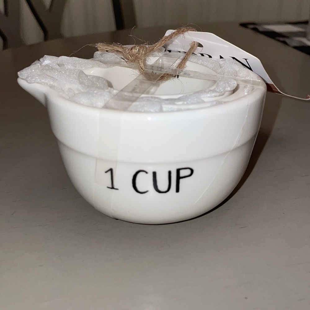 Urban Cupboard Measuring Cups
